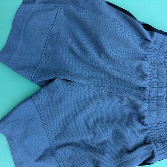 🟥 3/15$ Nike shorts 3-4Y - Picture 2 of 3